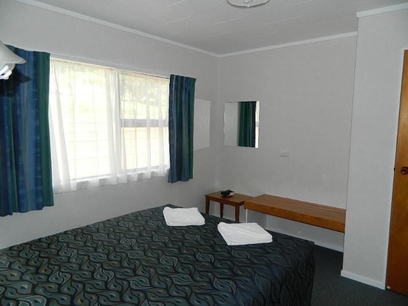 Opononi Hotel Bagian luar foto