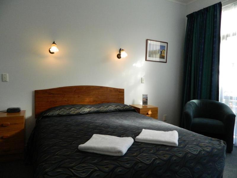 Opononi Hotel Bagian luar foto
