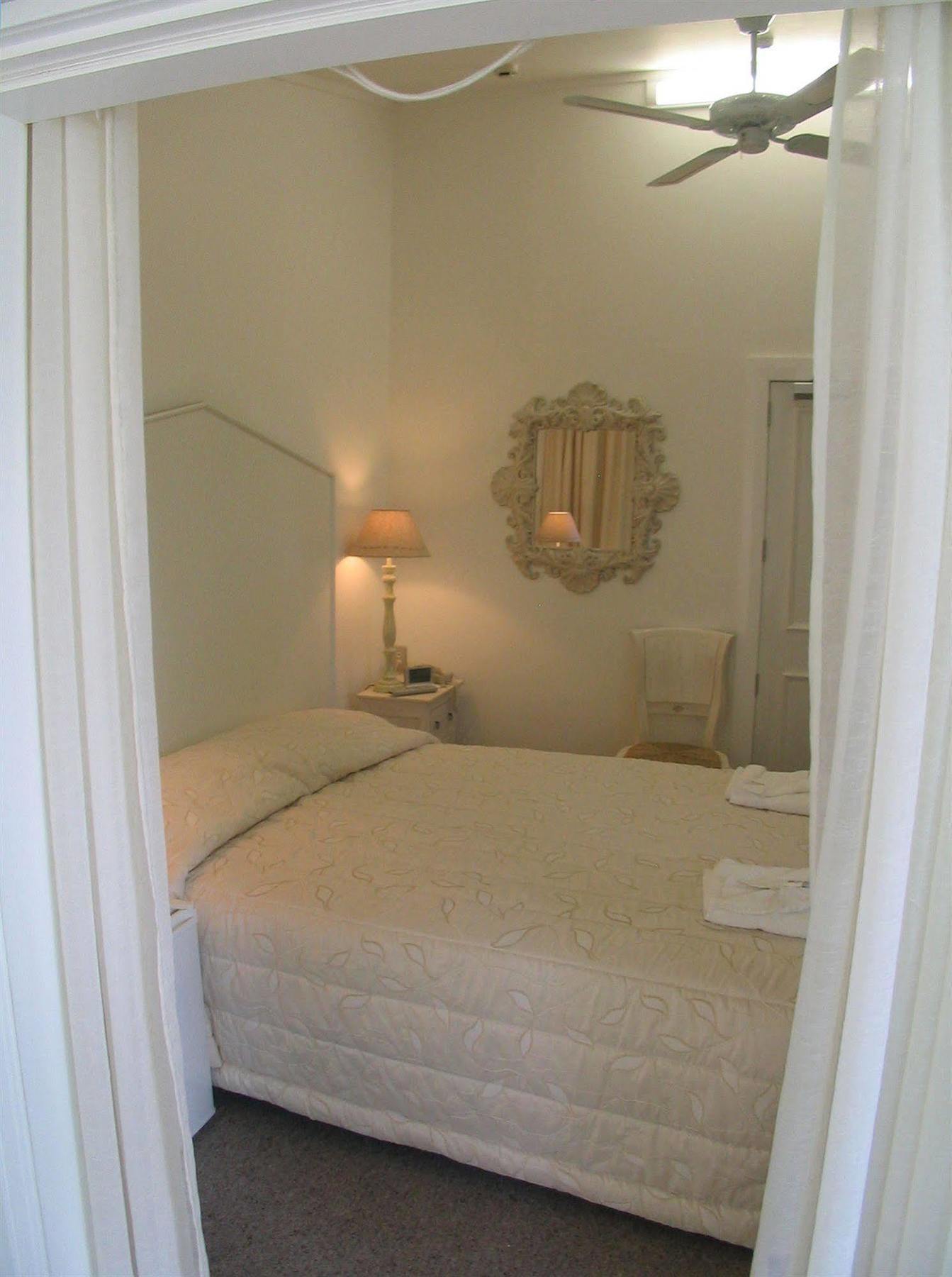 Opononi Hotel Bagian luar foto