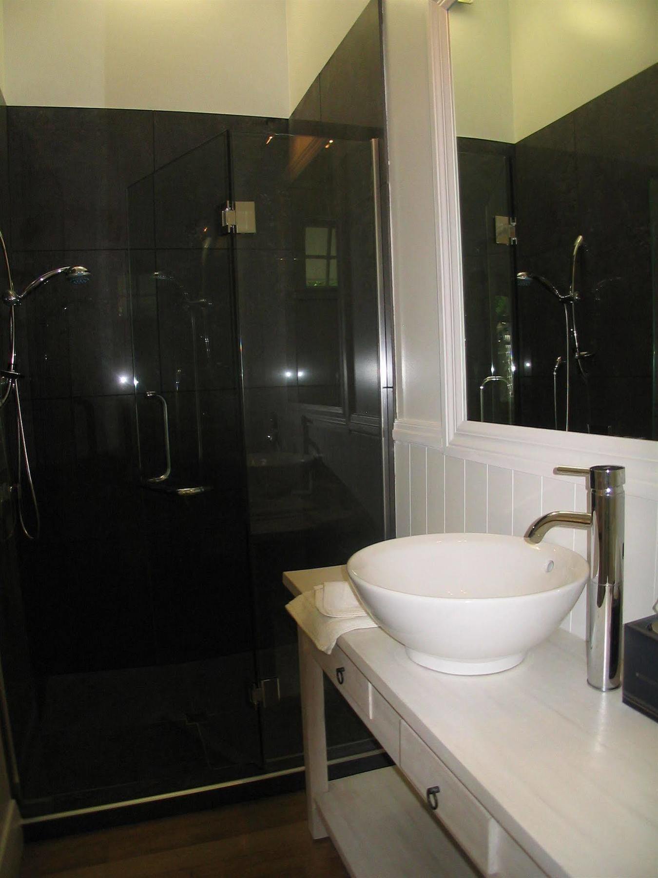Opononi Hotel Bagian luar foto